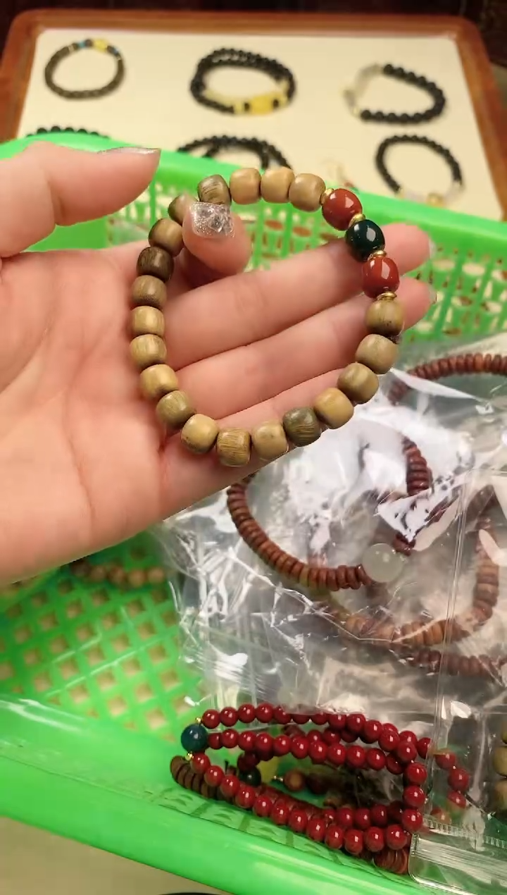 【闪购商品】檀香木手串/手链绿檀老型红绿灯