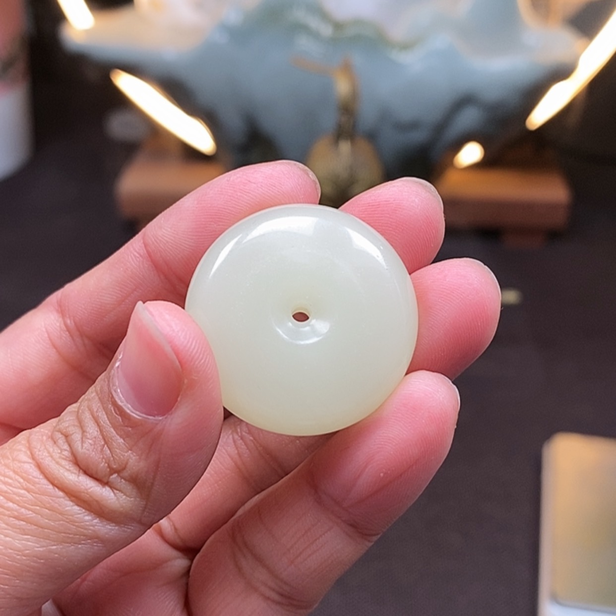 【闪购商品】和田玉（糖玉）颈饰9K金镶嵌