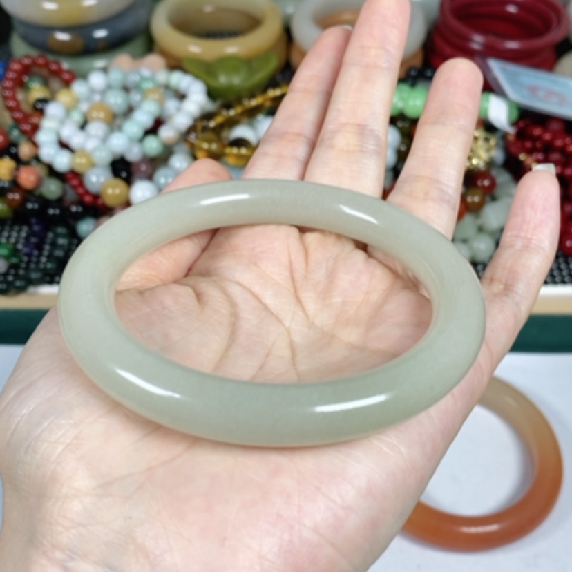【闪购商品】石英质玉手镯未镶嵌环