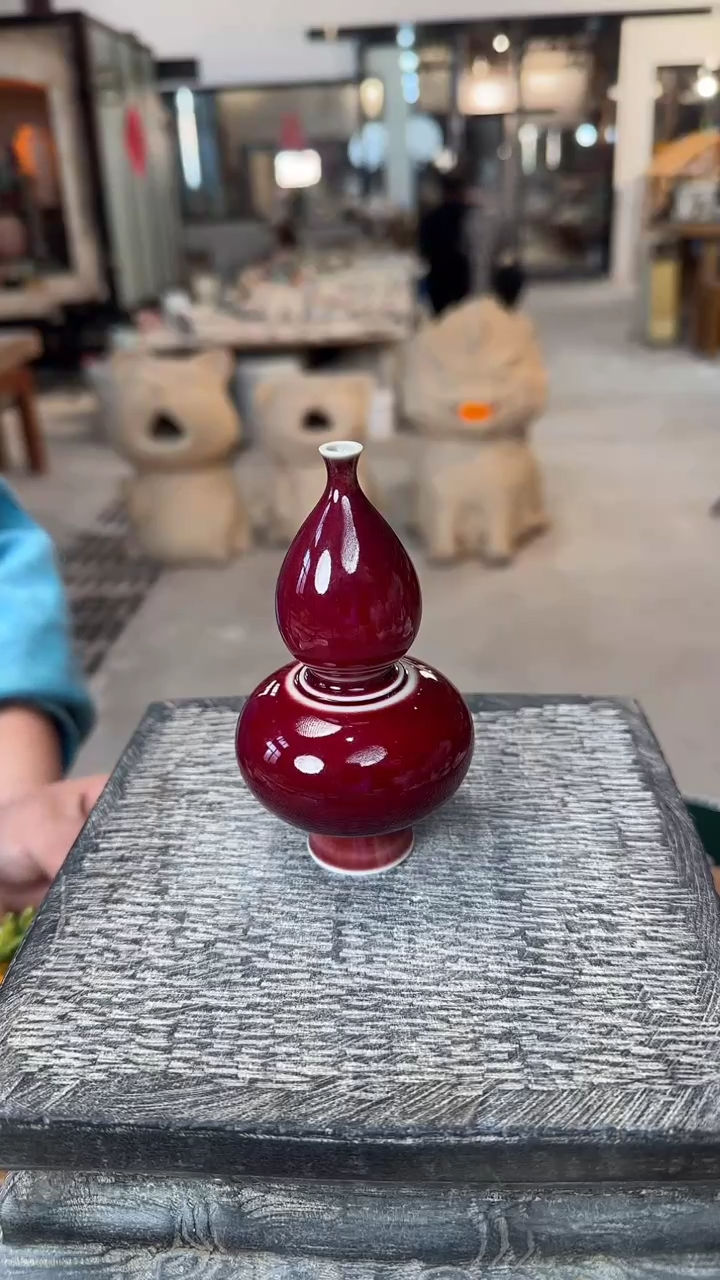 【闪购商品】陶瓷流行精修小花瓶