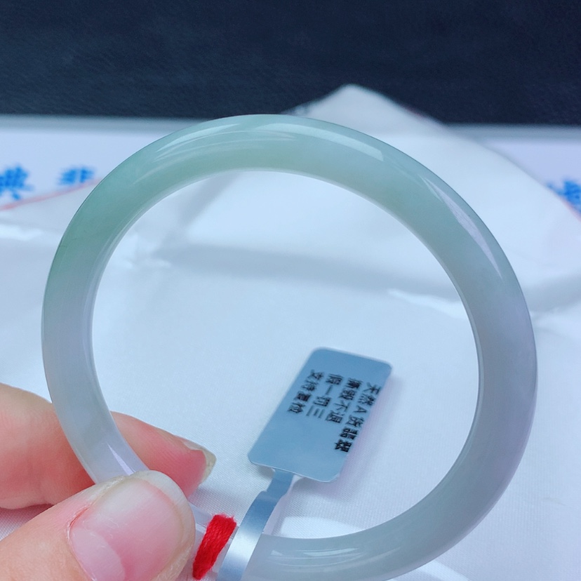 【闪购商品】翡翠手镯未镶嵌51