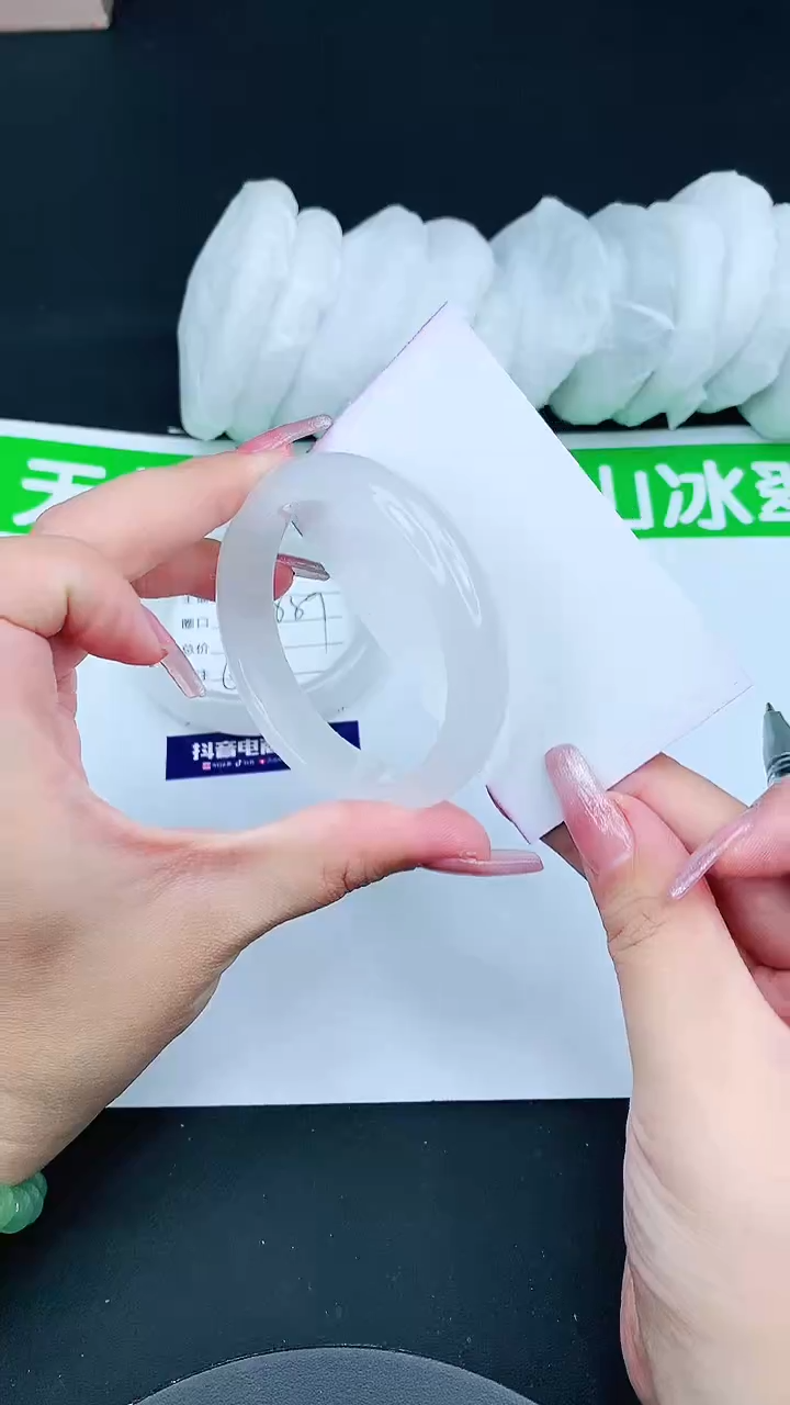 【闪购商品】石英质玉手镯未镶嵌A91-54+