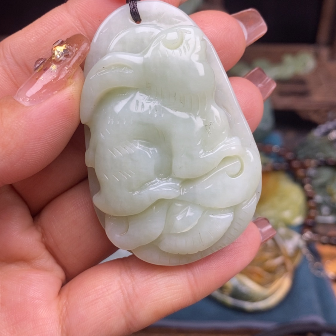 【闪购商品】蛇纹石玉颈饰未镶嵌
