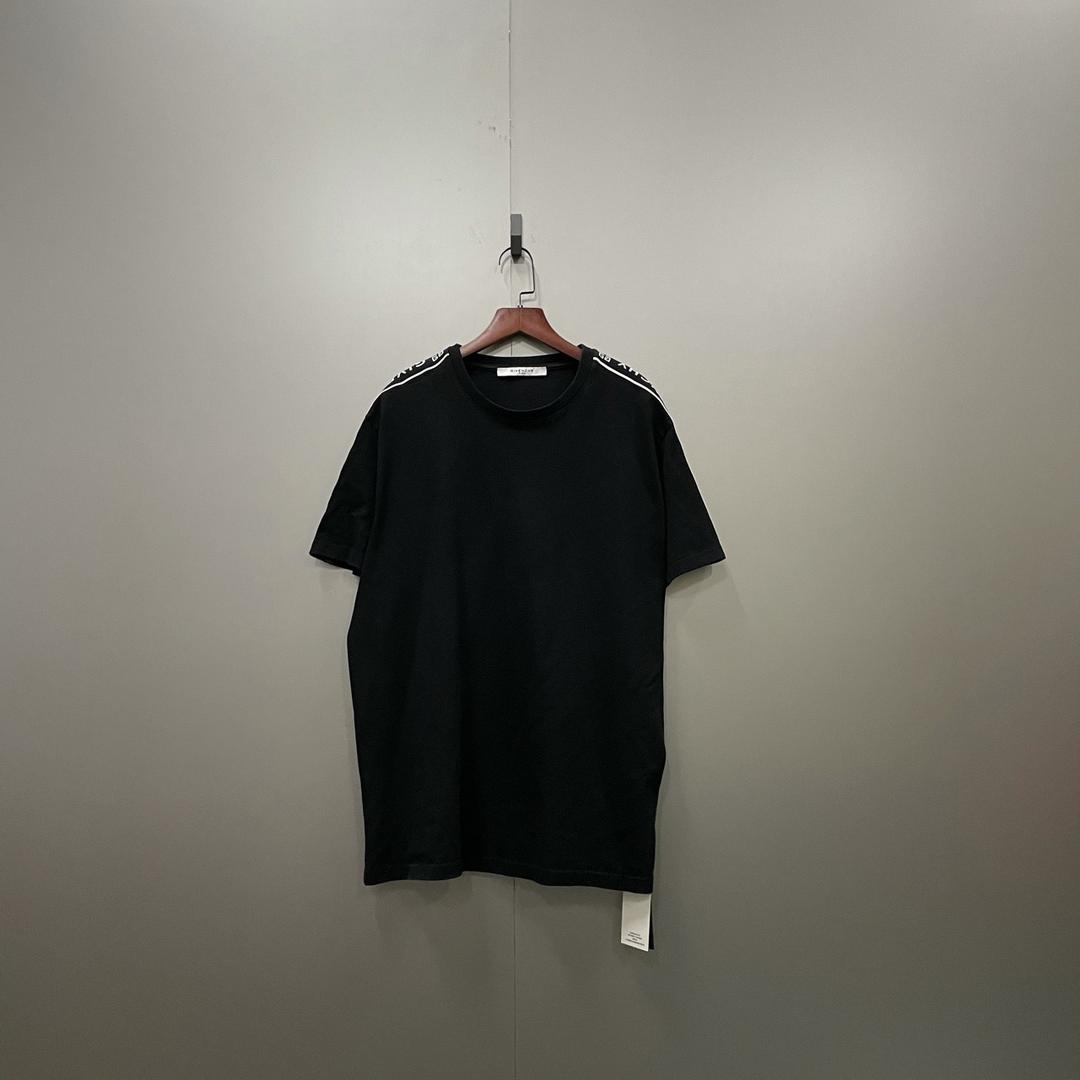 Givenchy 纪梵希 侧标logo短袖 M码/95新/公价4190/无配件 fg2065