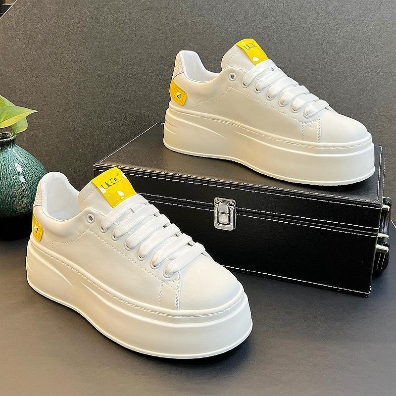 百丽纯爱白色板鞋男2023新款小白鞋厚底增高松糕鞋男士简约素面百
