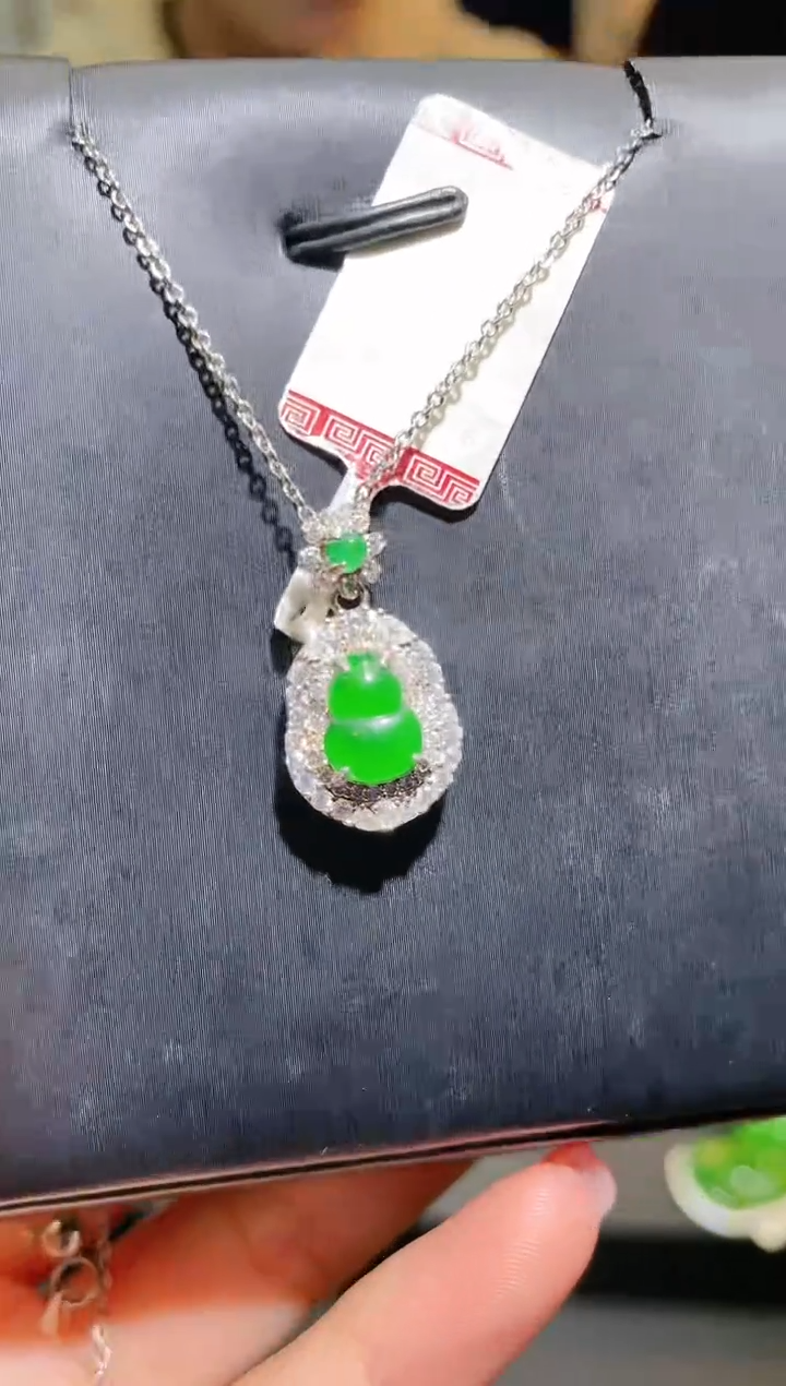 【闪购商品】翡翠吊坠银S925镶嵌A5