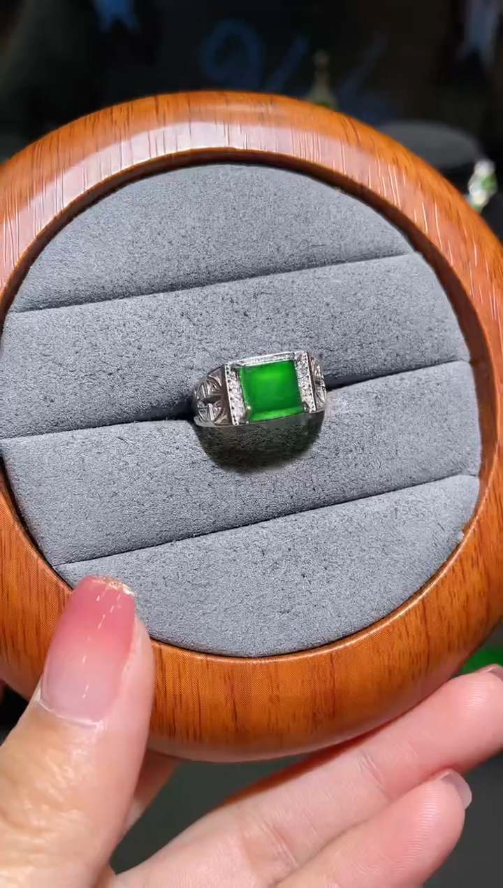 【闪购商品】翡翠戒指银S925镶嵌A11