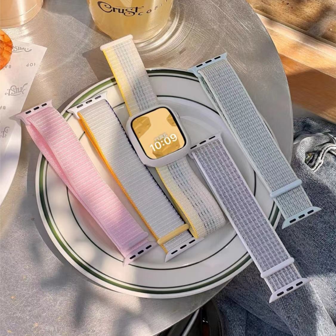 奶白色回环式运动表带适用iwatchS8765苹果新款S9华强北ultra通用