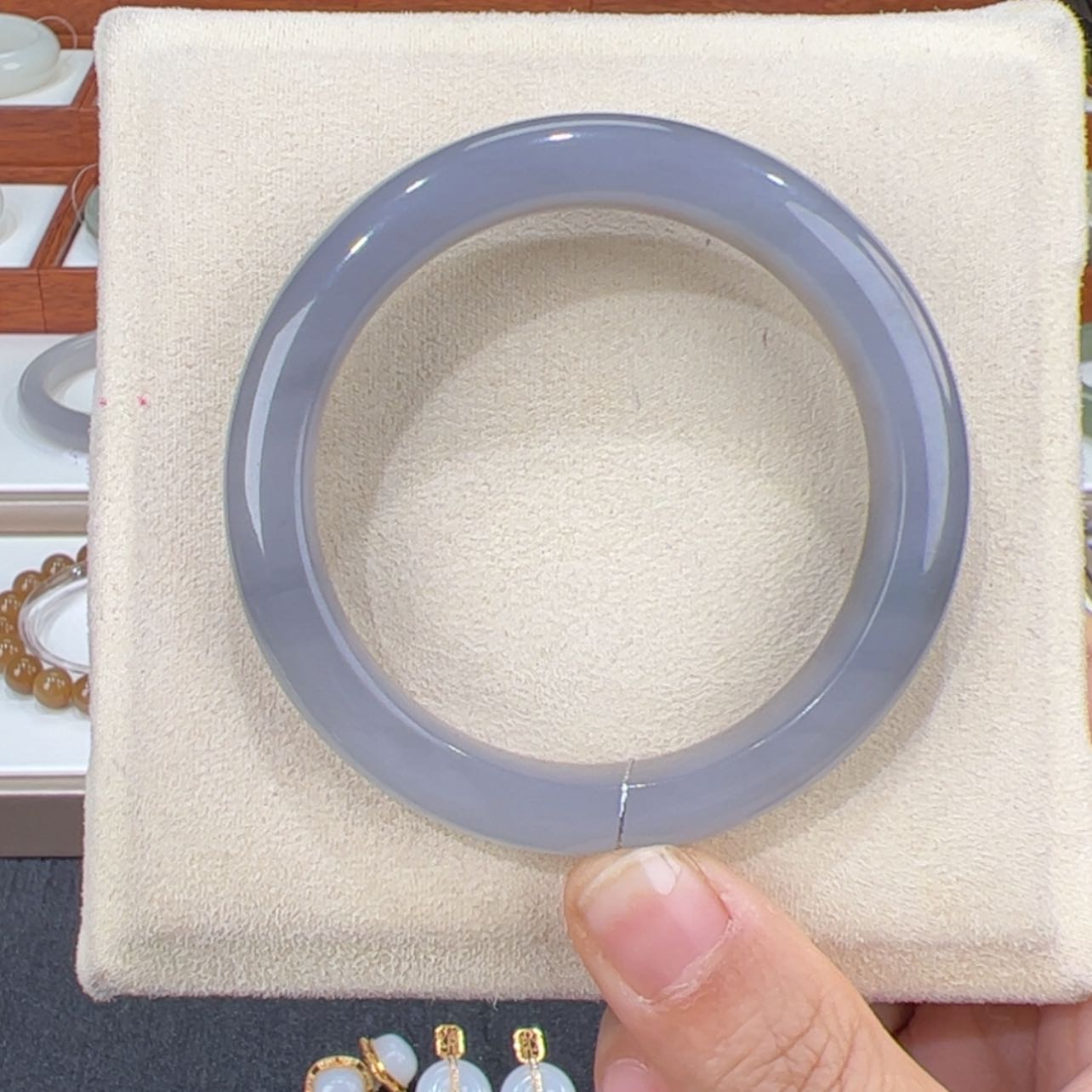 【闪购商品】和田玉手镯未镶嵌是****～和田玉烟紫手镯