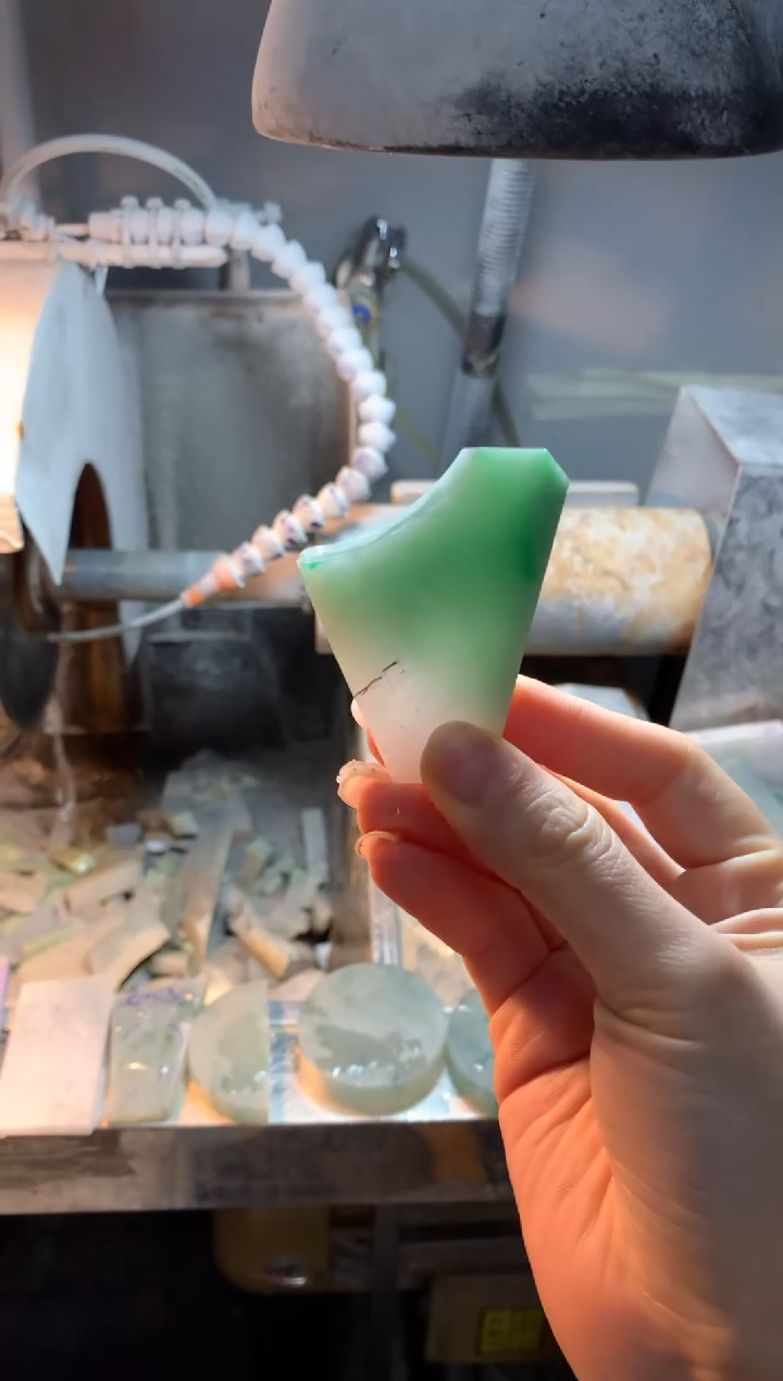 【闪购商品】定制翡翠未镶嵌包工佛公