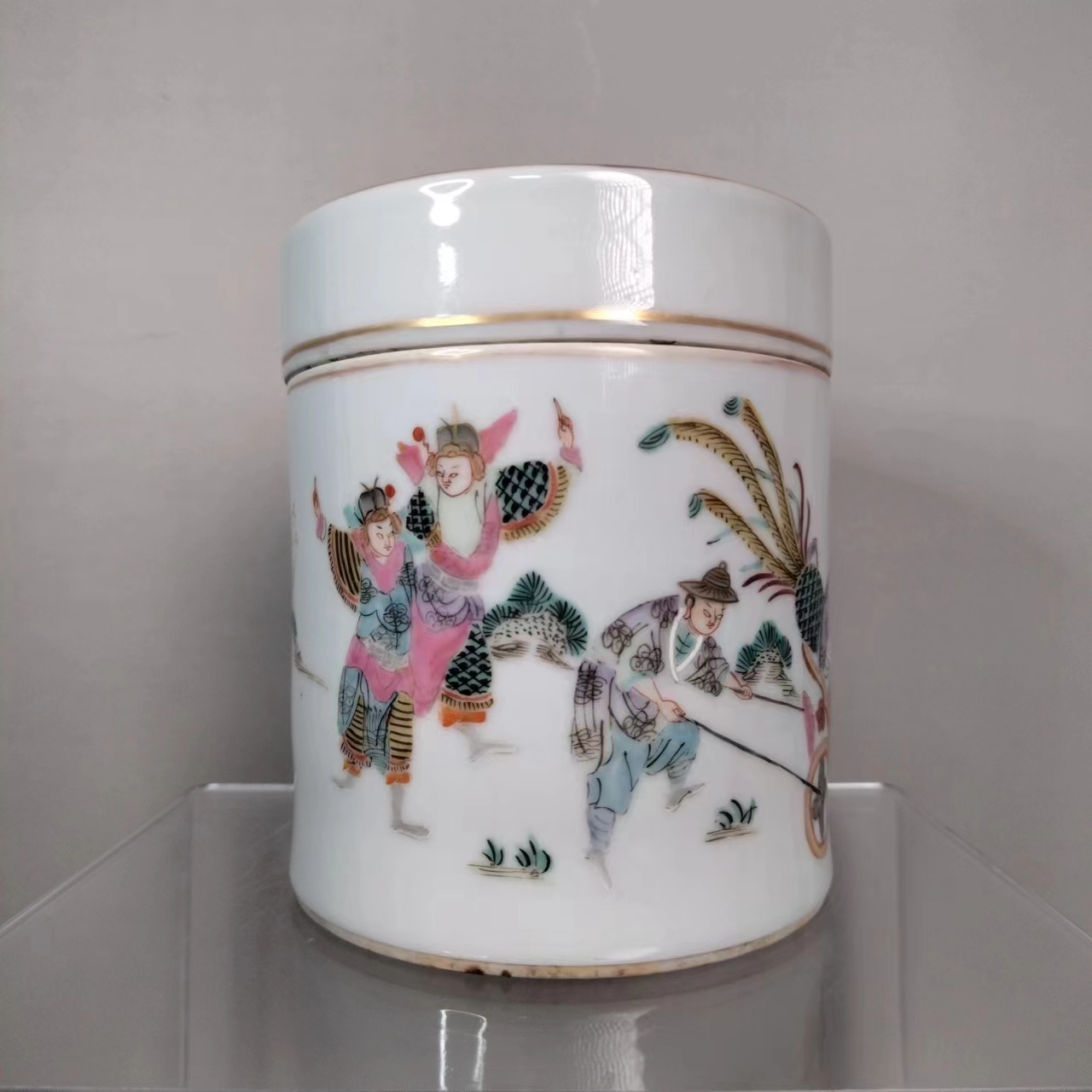 清同治 粉彩人物故事盖罐