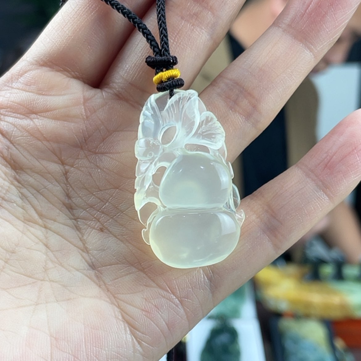【闪购商品】蛇纹石玉颈饰未镶嵌