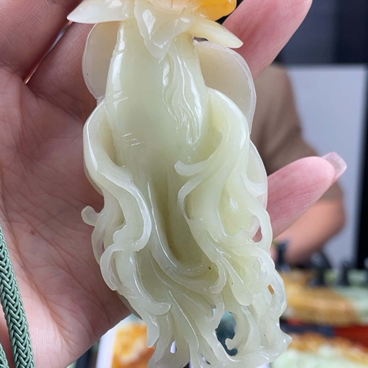 【闪购商品】蛇纹石玉颈饰未镶嵌
