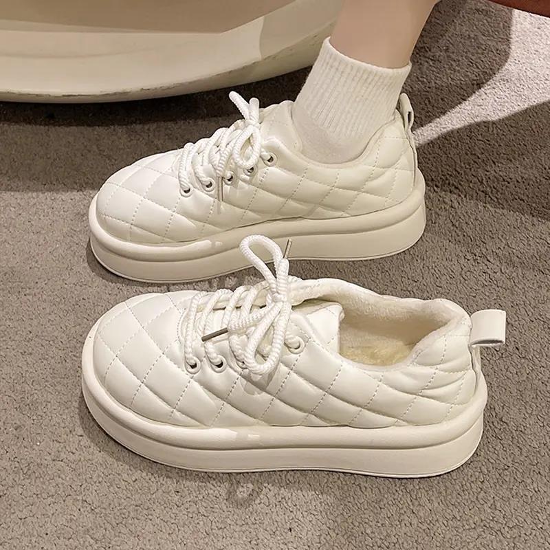 千寻宜鞋奶呼呼奶油面包鞋女2024年冬季松糕高级感小白鞋加绒棉鞋