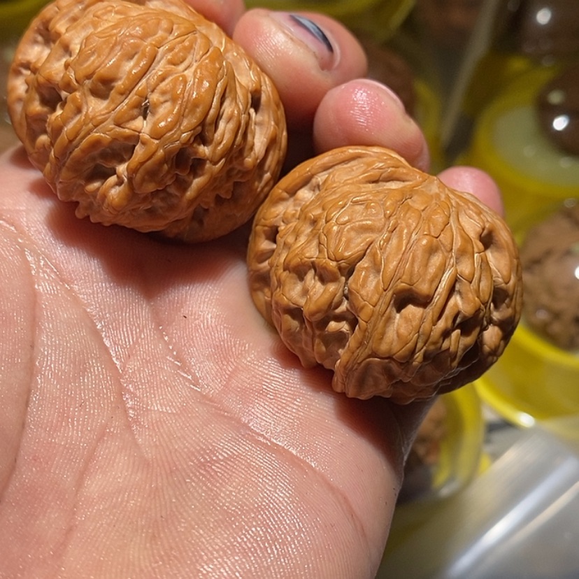 【闪购商品】桃核吊坠ღ**ღ