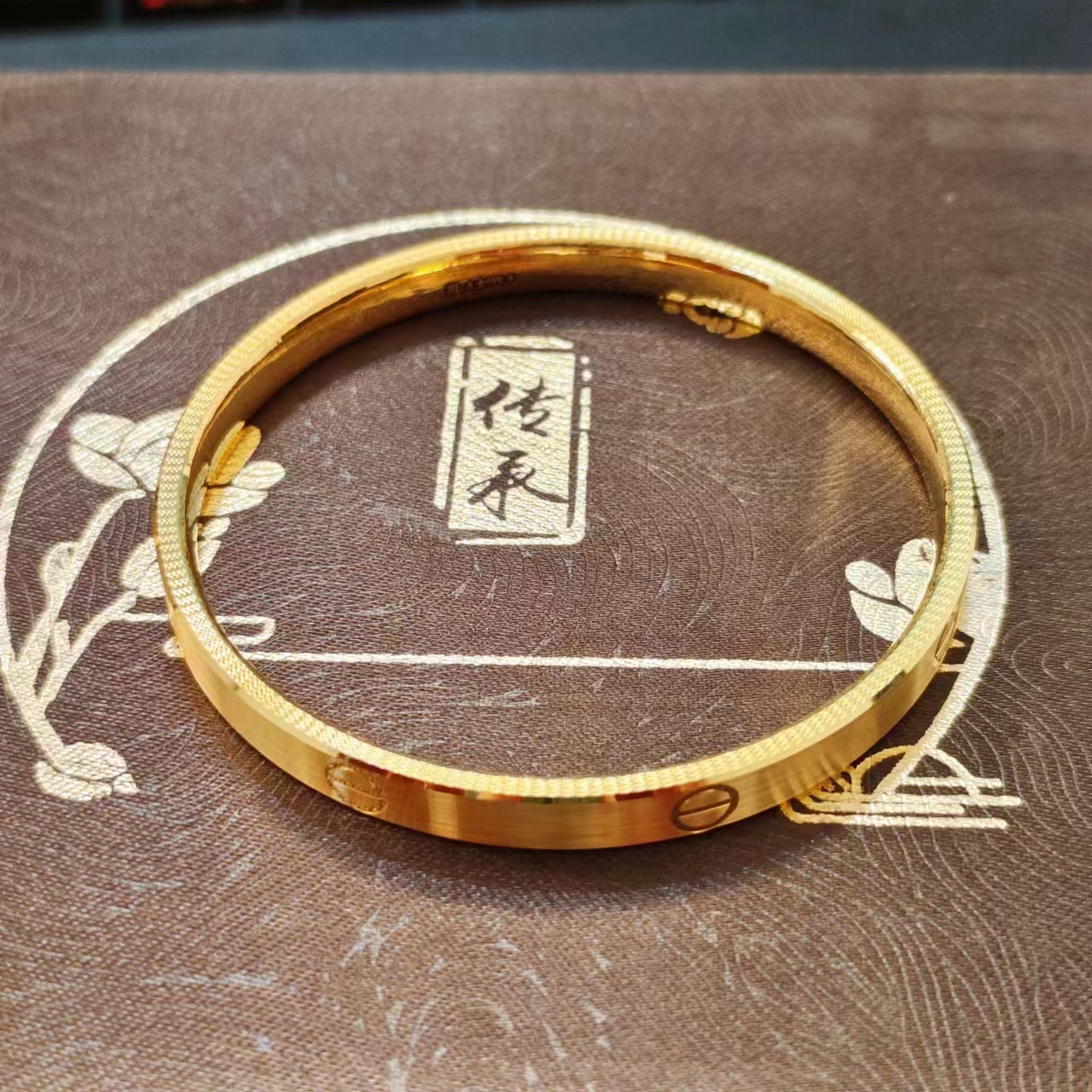 《三狼》足金9999拉丝卡家手镯基地过检一物一证轻奢时尚简约经典