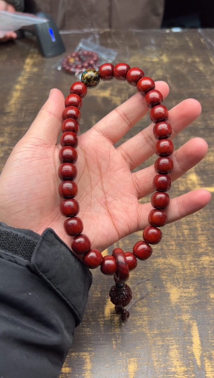 【闪购商品】小叶紫檀手串/手链配大漆紫檀事事如意13*14手持