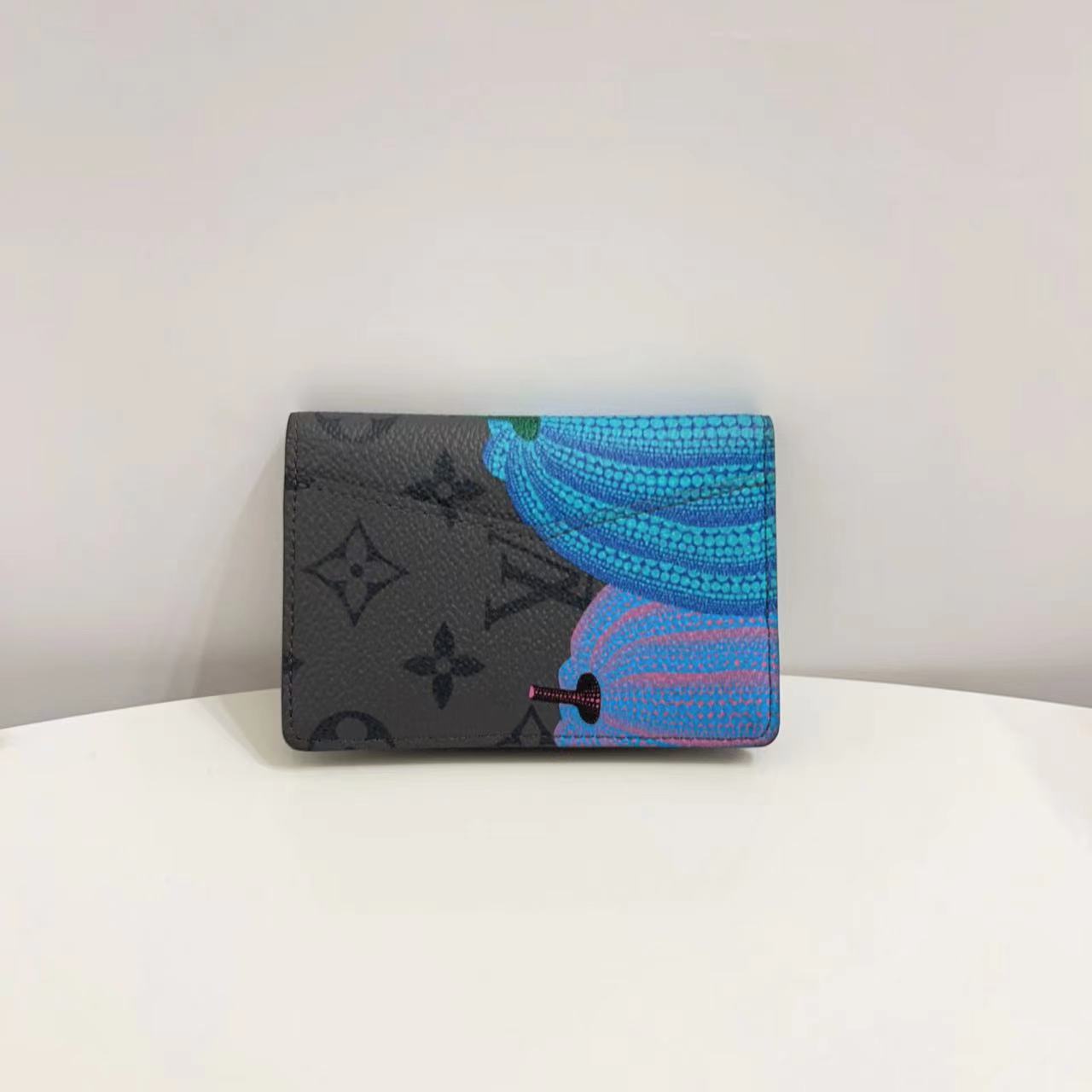 全新未使用  7姐福利/LV 路易威登/黑花 对折 小卡包/超难买