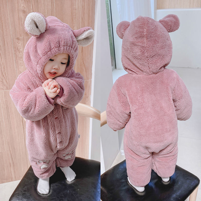 婴儿连体衣服秋冬季新生儿外出宝宝哈衣男女网红可爱加厚爬服冬天