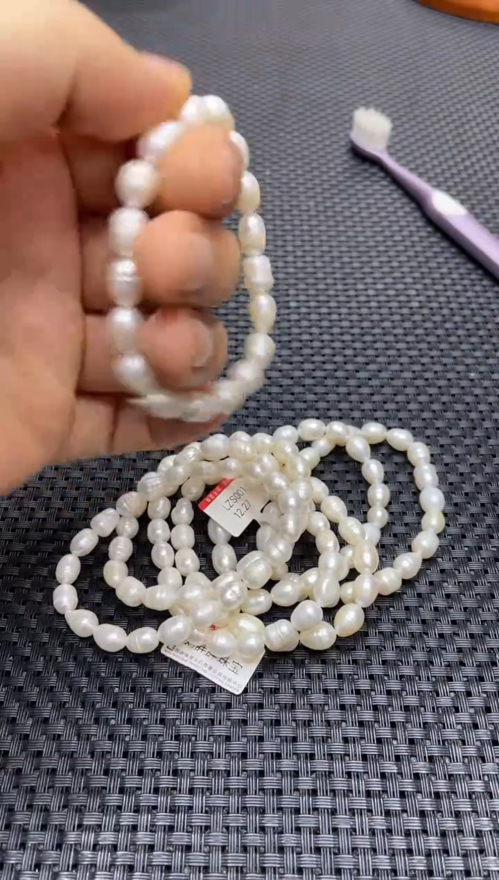 【闪购商品】淡水珍珠手串未镶嵌一条（颜色多样性发）