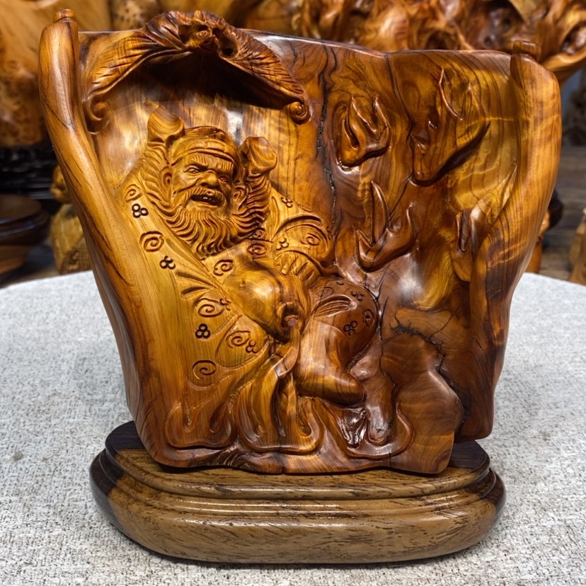 【闪购商品】崖柏根雕籽*