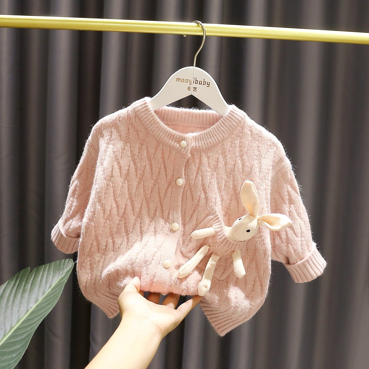 巴拉拉女童毛衣女宝宝超萌立体口袋兔女婴儿新款质感针织开