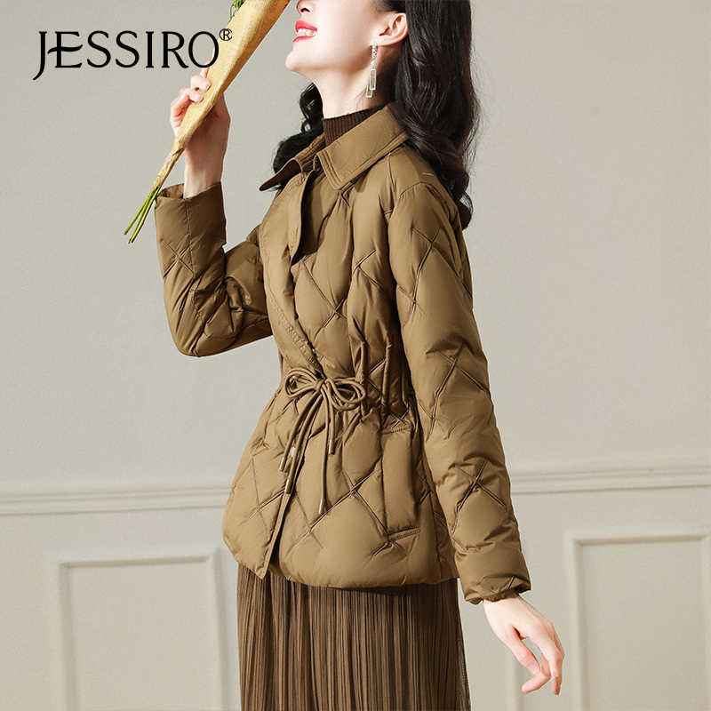 轻薄羽绒服女2023年冬季新款西装领修身显瘦小个子短款绗缝外套潮