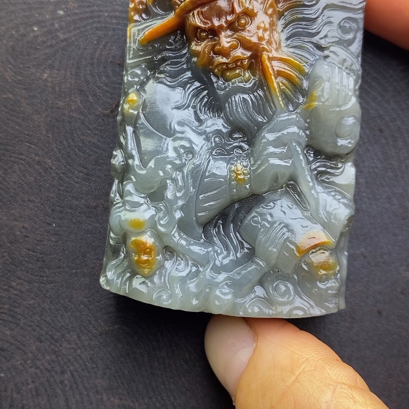 【闪购商品】石英质玉（黄龙玉）颈饰未镶嵌
