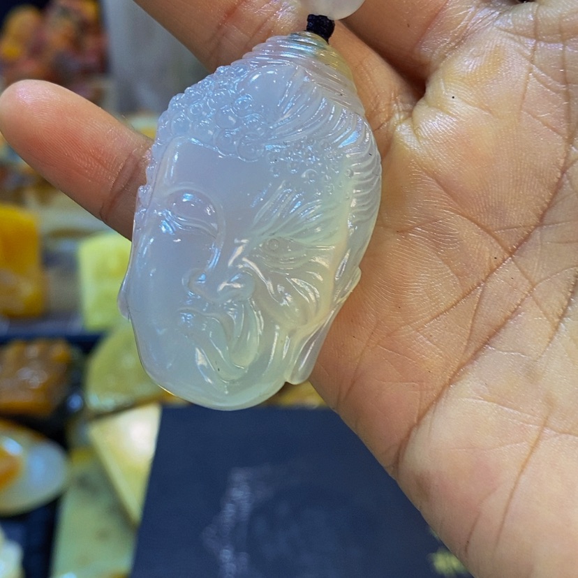 【闪购商品】石英质玉（黄龙玉）颈饰未镶嵌