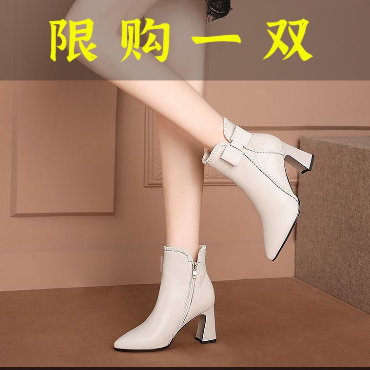 百丽纯爱短靴女高跟鞋2023新款蝴蝶结米白色加绒踝靴子粗跟瘦瘦