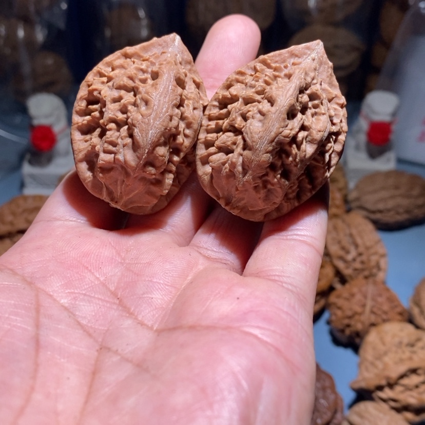 【闪购商品】文玩核桃把件50