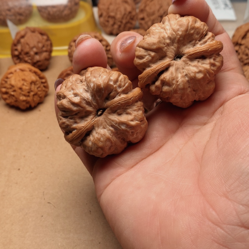 【闪购商品】文玩核桃把件龙****林