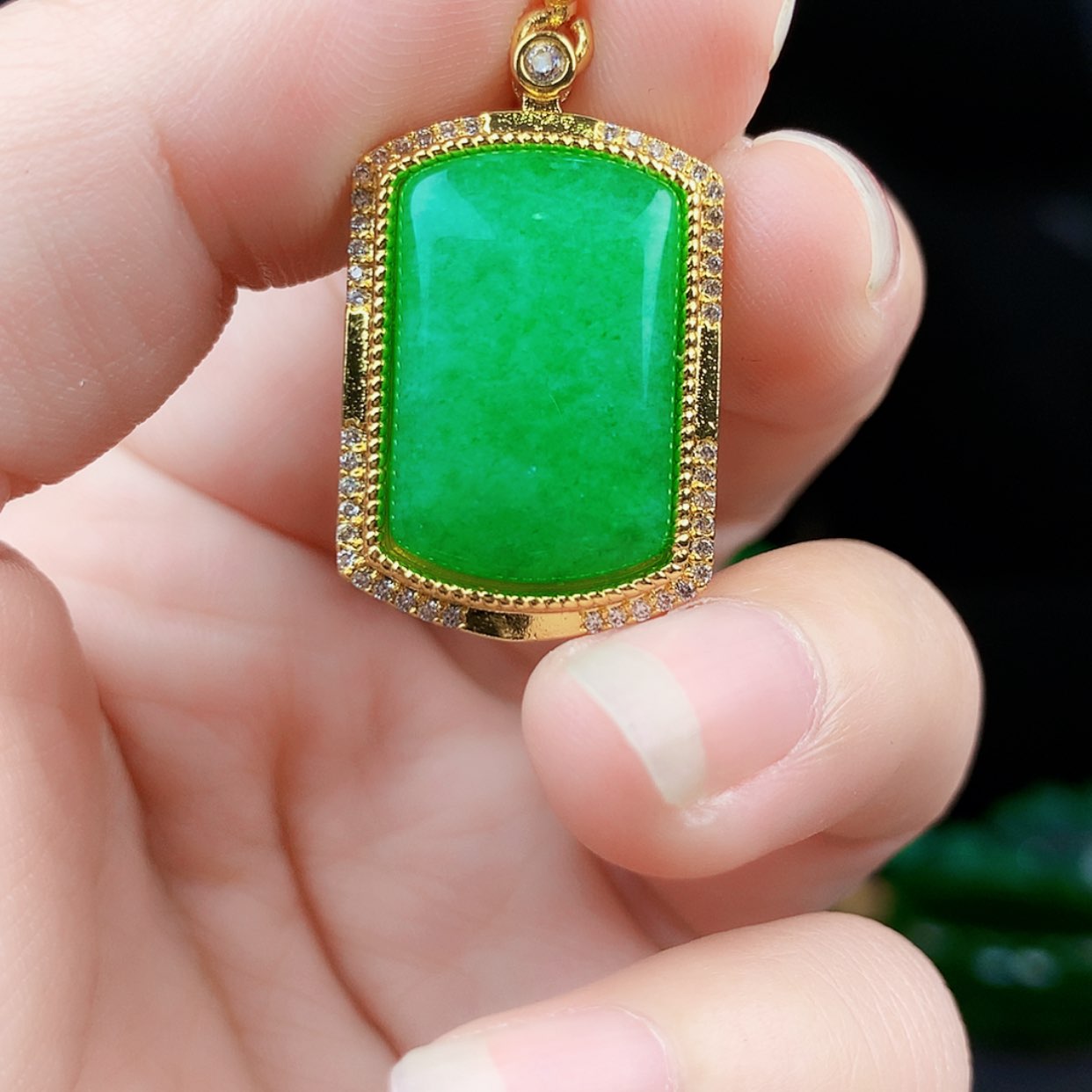 【闪购商品】翡翠手饰未镶嵌