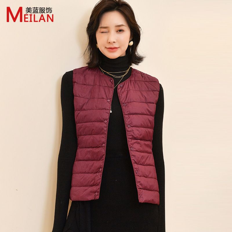 波司登平湖轻薄羽绒服女圆领V领马甲女背心修身内搭90白鸭绒内胆