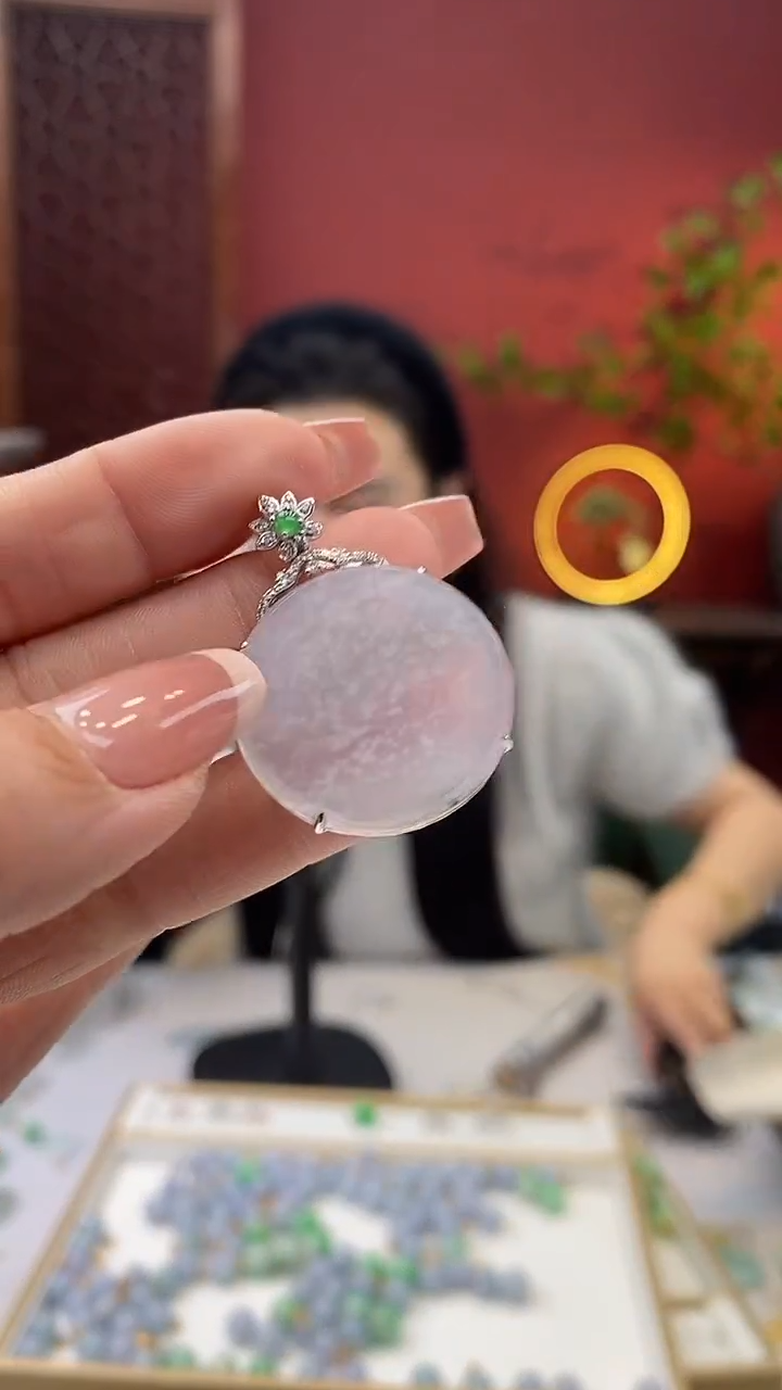 【闪购商品】翡翠颈饰18K金镶嵌无事牌