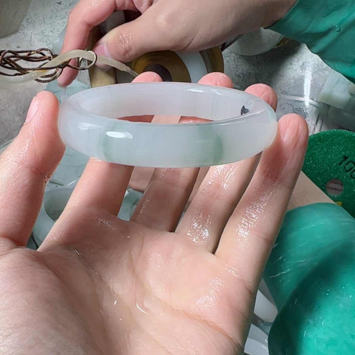 【闪购商品】石英质玉手镯未镶嵌林*加工定制5758