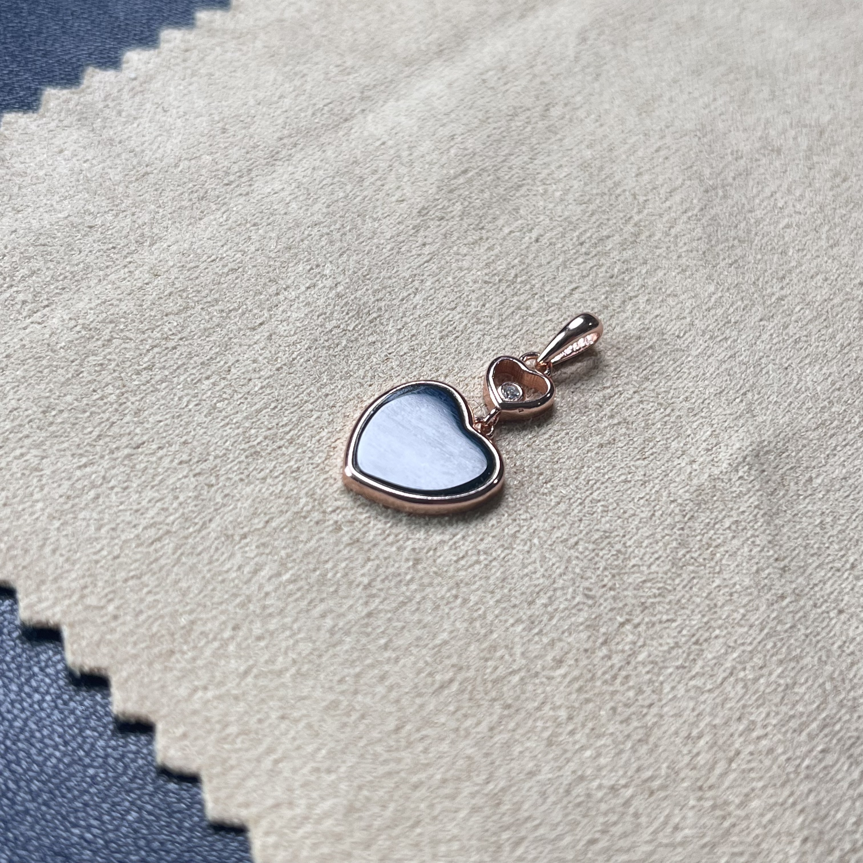 时尚款女款925银镶嵌翡翠吊坠