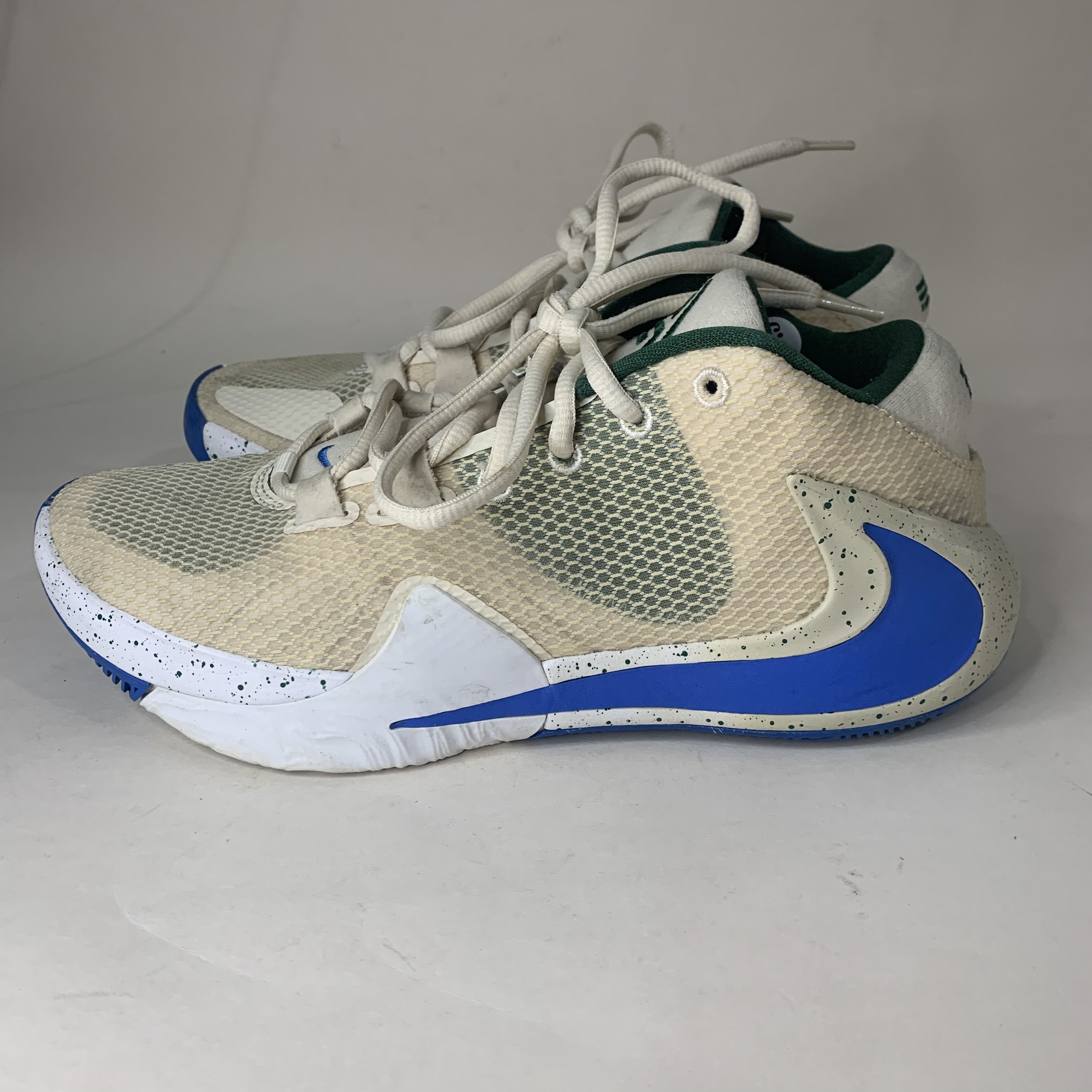 40.5码二手Nike Zoom Freak 1 实战 篮球鞋 字母哥一代 公价1289