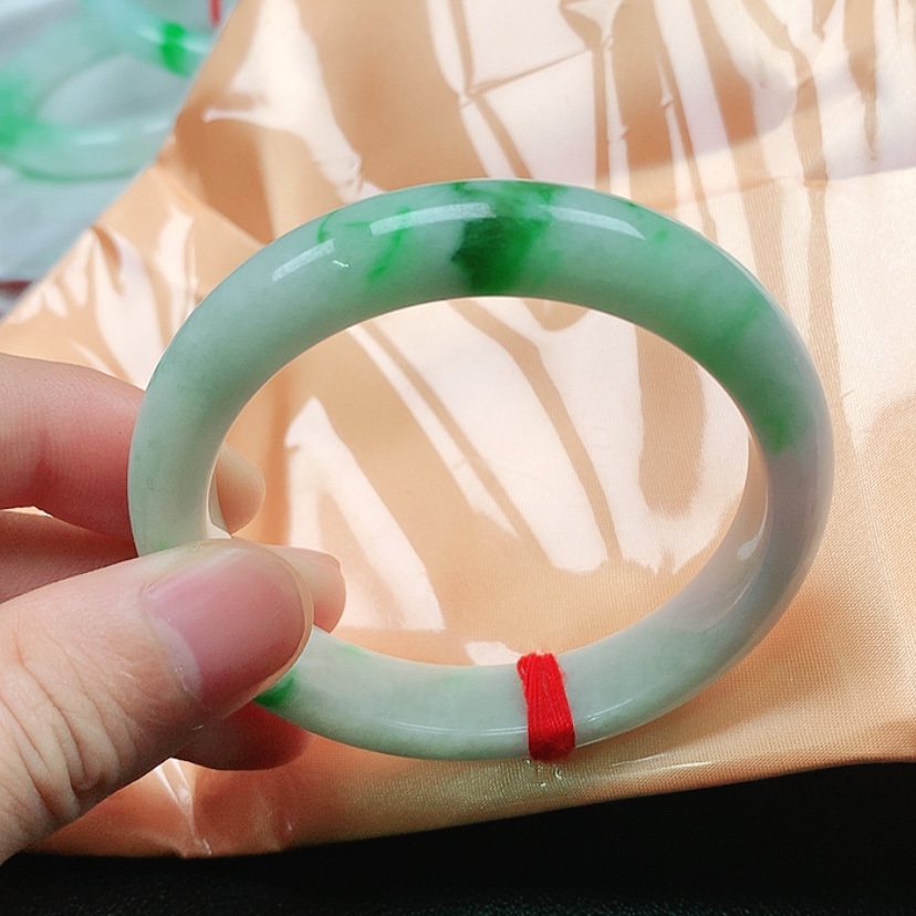 【闪购商品】翡翠手镯未镶嵌一*?
