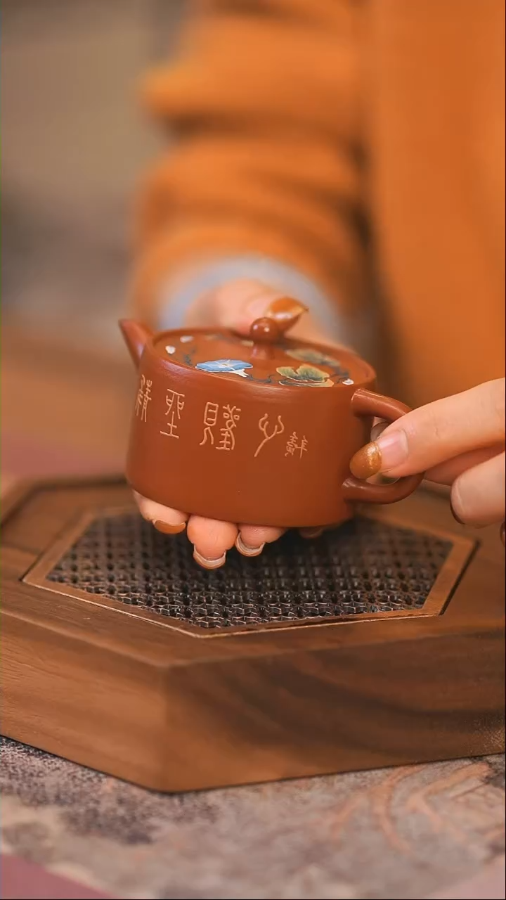 【闪购商品】紫砂壶朱泥彩绘直壶