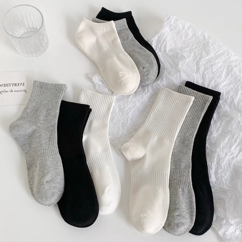 【粉丝福利】女士鞋子搭配袜子颜色款式随机