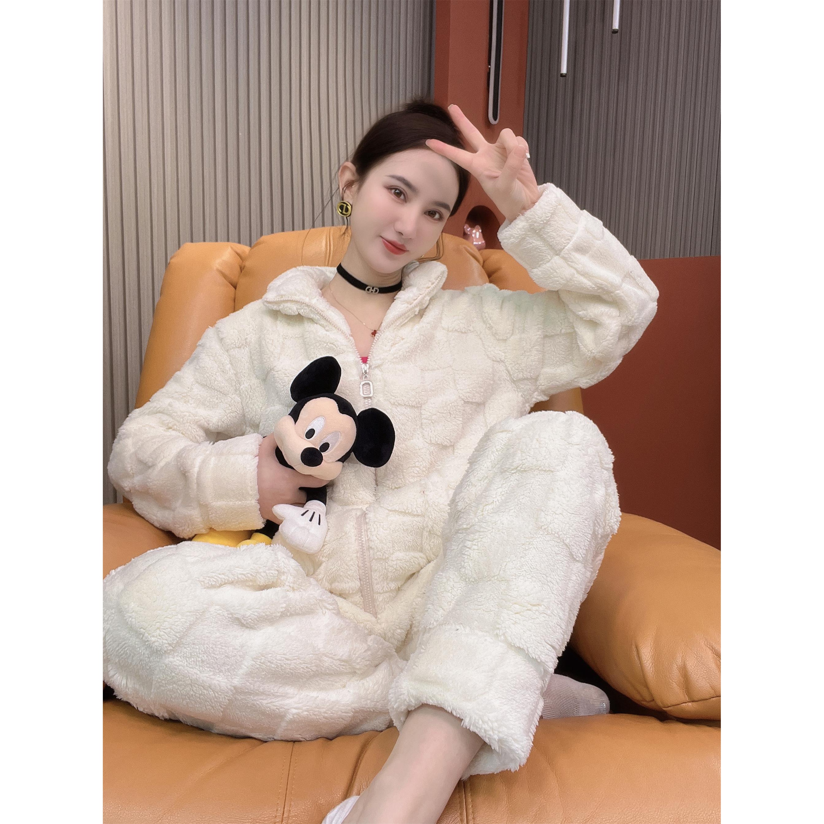 冬季新款睡衣加绒加厚立领豆腐格米白色百搭家居服时尚高级感套装