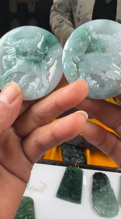 【闪购商品】翡翠挂件未镶嵌翡翠挂件一对