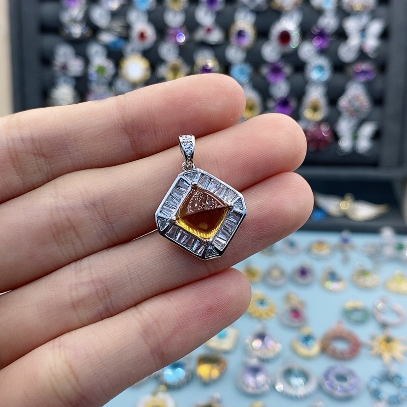 【闪购商品】水晶吊坠(不含链)银S925镶嵌不含证书