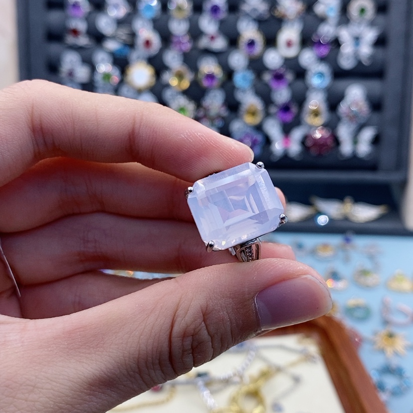 【闪购商品】水晶戒指银S925镶嵌芝****?