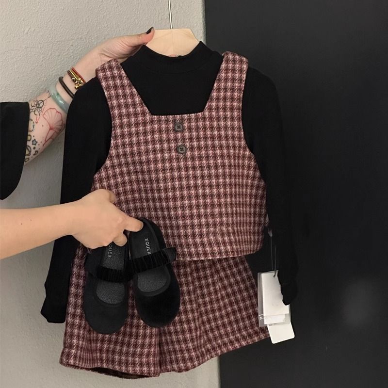 女童复古格子套装2023秋季韩系小女孩气质小香风马甲休闲短裤
