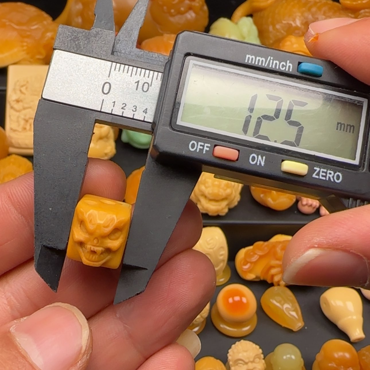 【闪购商品】石英质玉颈饰未镶嵌