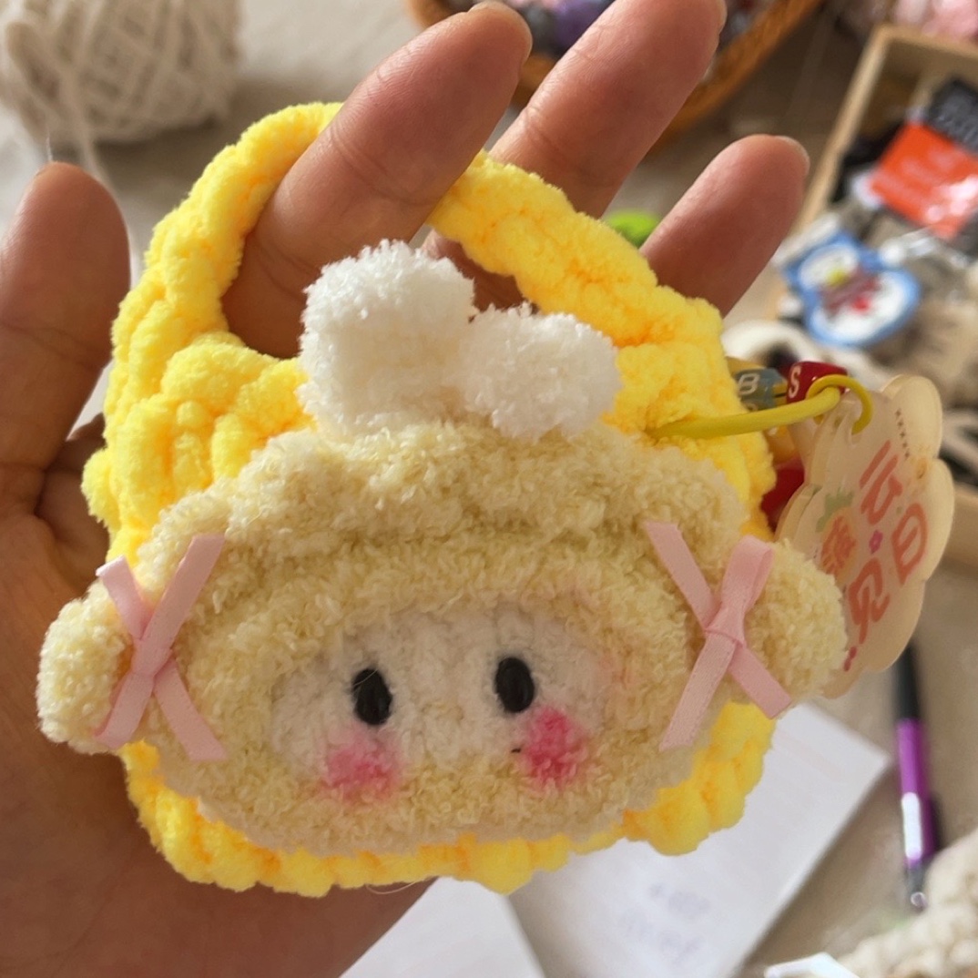 手工编织毛绒通用蓝牙耳机保护套通用成品毛绒挂件