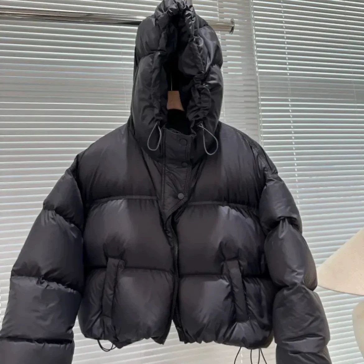 波司澄羽绒服2024冬季新款韩版短款连帽羽绒服女超轻加厚时尚潮白