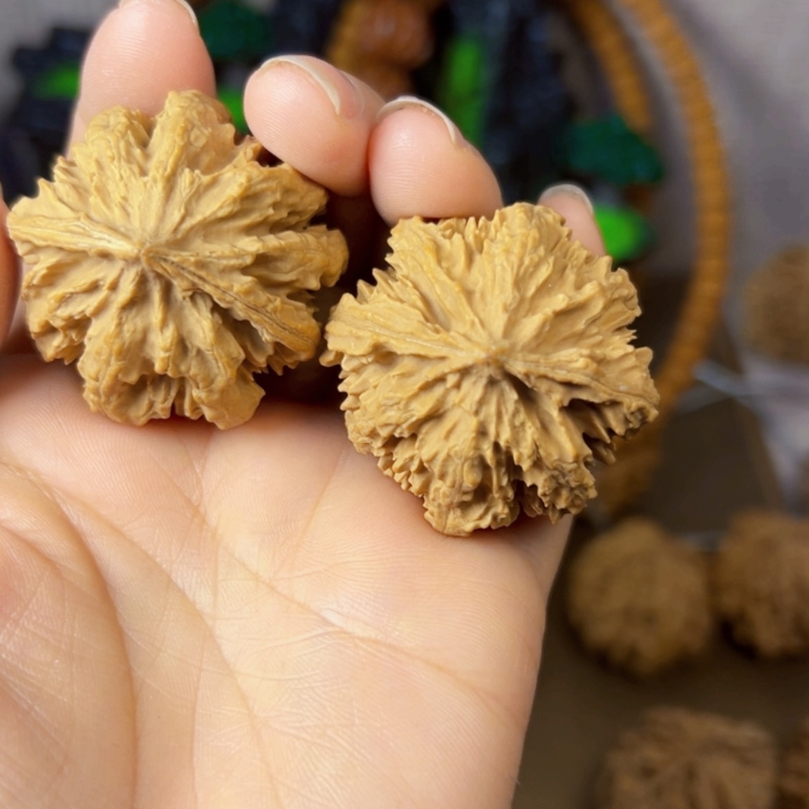 【闪购商品】文玩核桃吊坠刘*